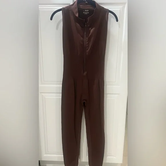 Backless Brown Jumpsuit with zipper tummy Control and Scrunch butt size L - Picture 4 of 9
